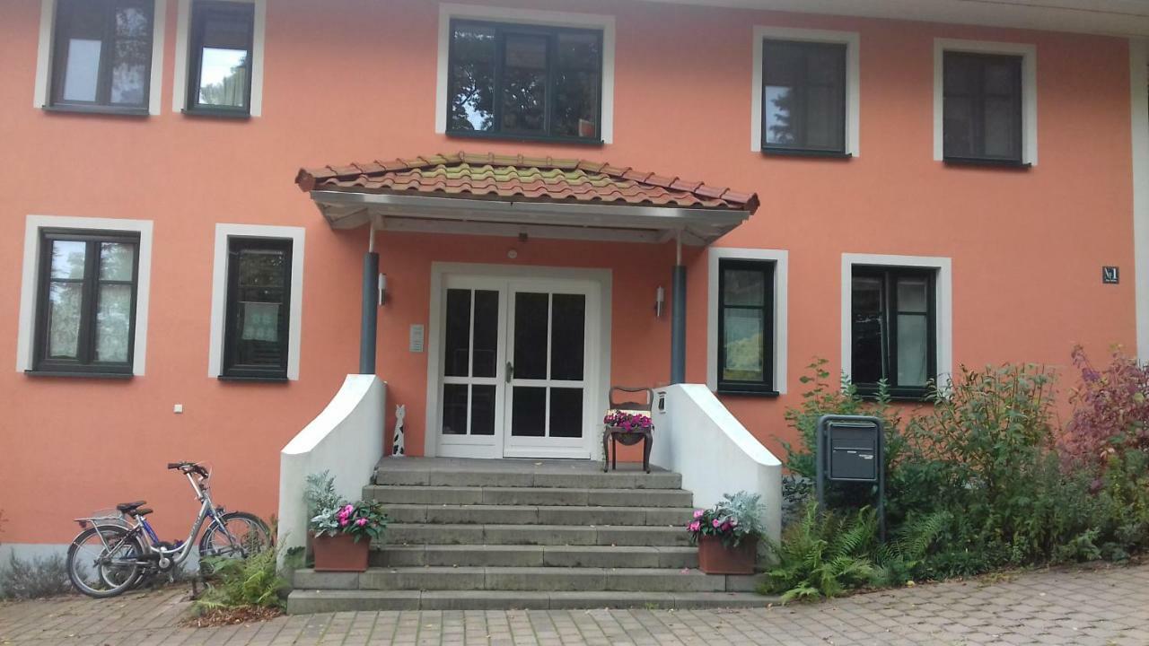 Fewo 1 Waren Mueritz - Haus Buchen Am Tiefwarensee - 1 Zi Buitenkant foto